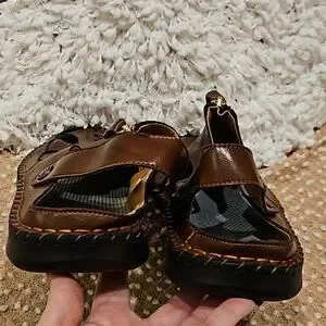 100% Caoutchouc | Shoes | 0 Caoutchouc Sandals | Poshmark display picture 2